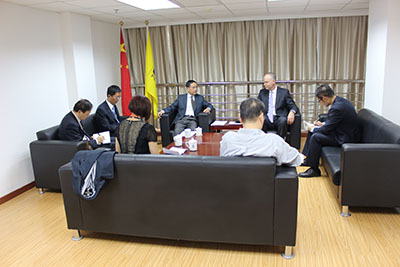 CHINA PRINT 2017与美国NPES总裁Thayer Long会谈.JPG